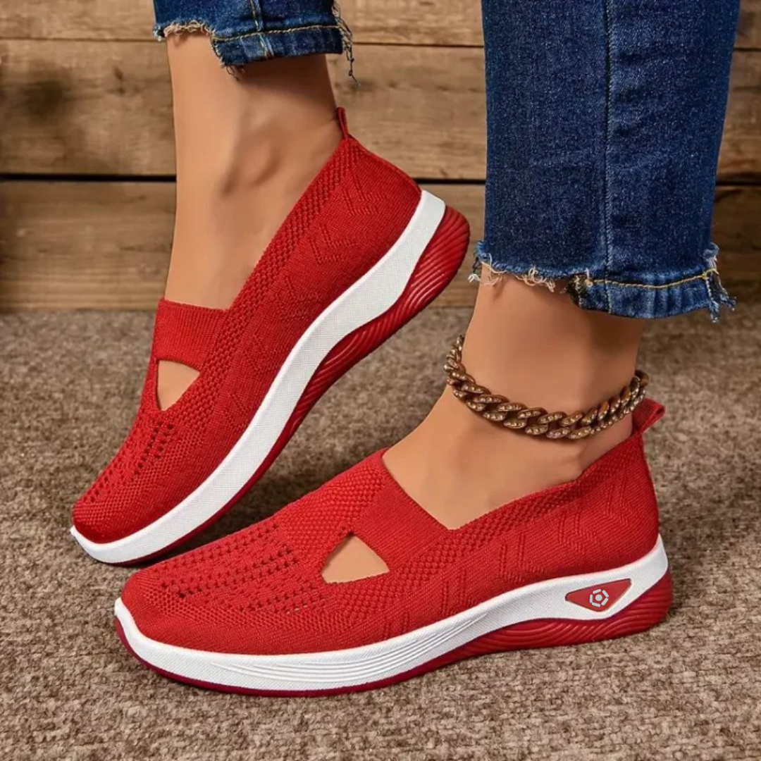 Red / 11
