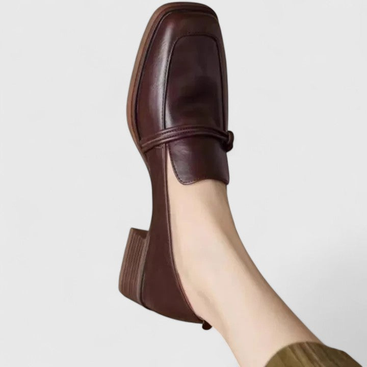 Brown / 13