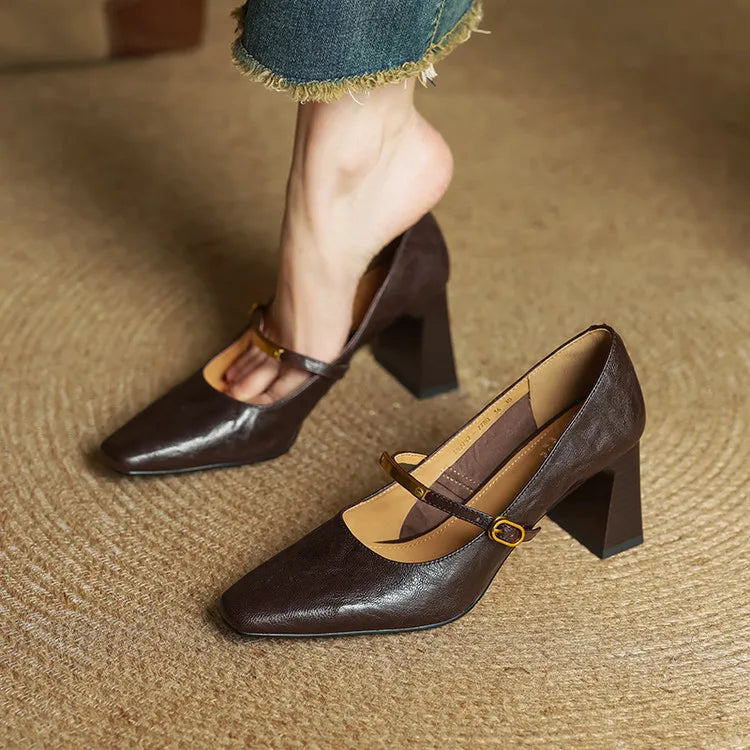 Brown / 12