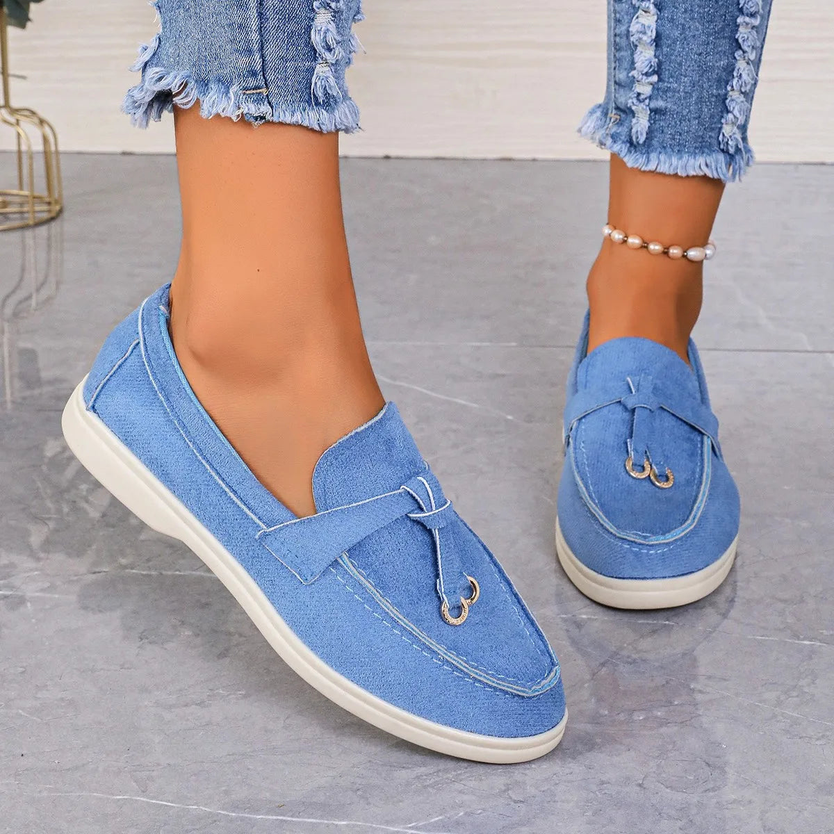 Blue / 11