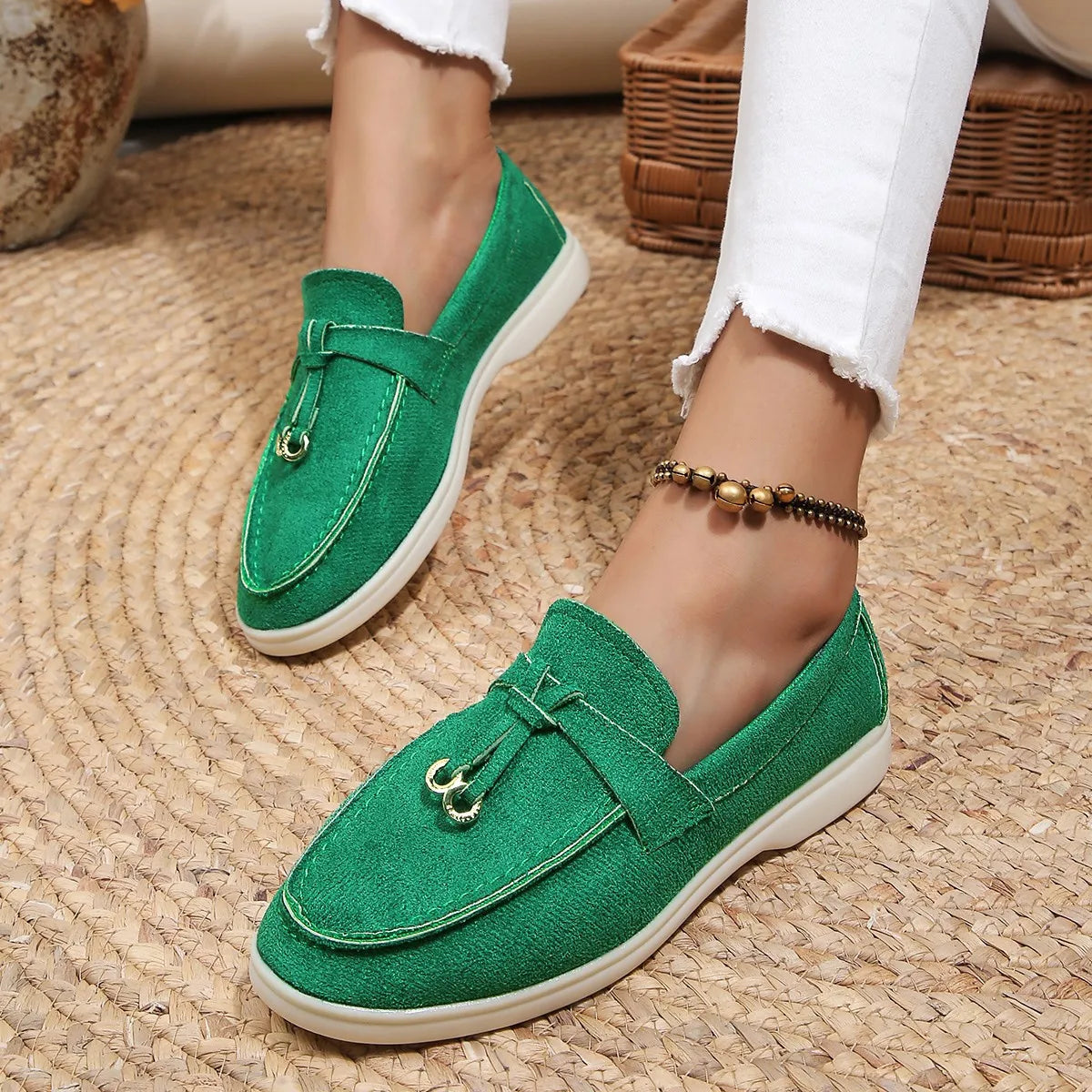green / 11