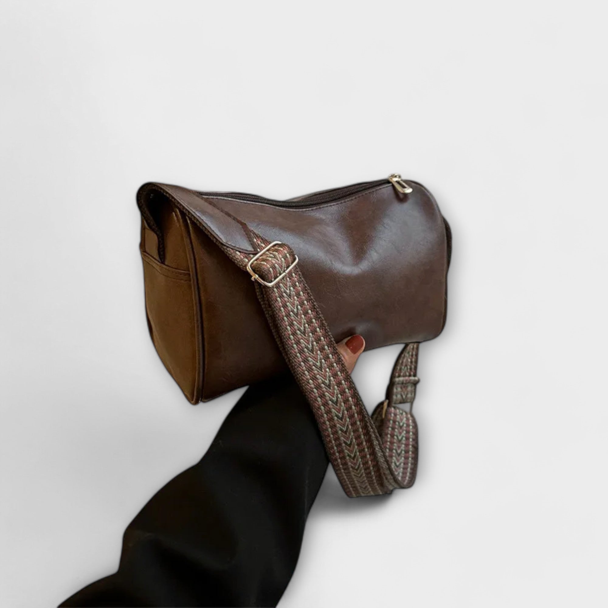 Dark Brown / One Size
