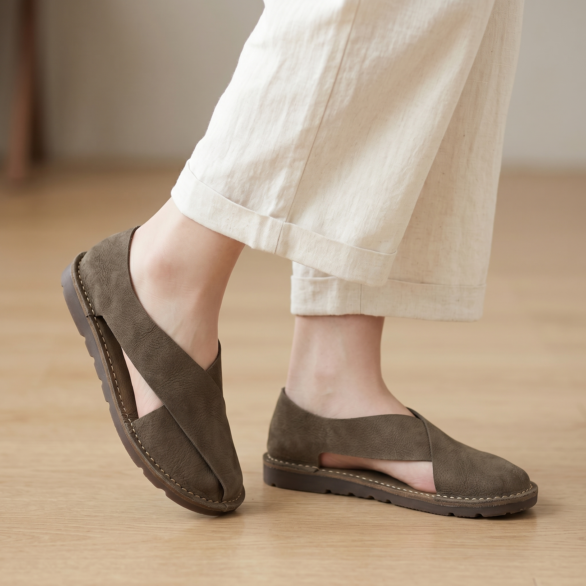 Dark Brown / 12
