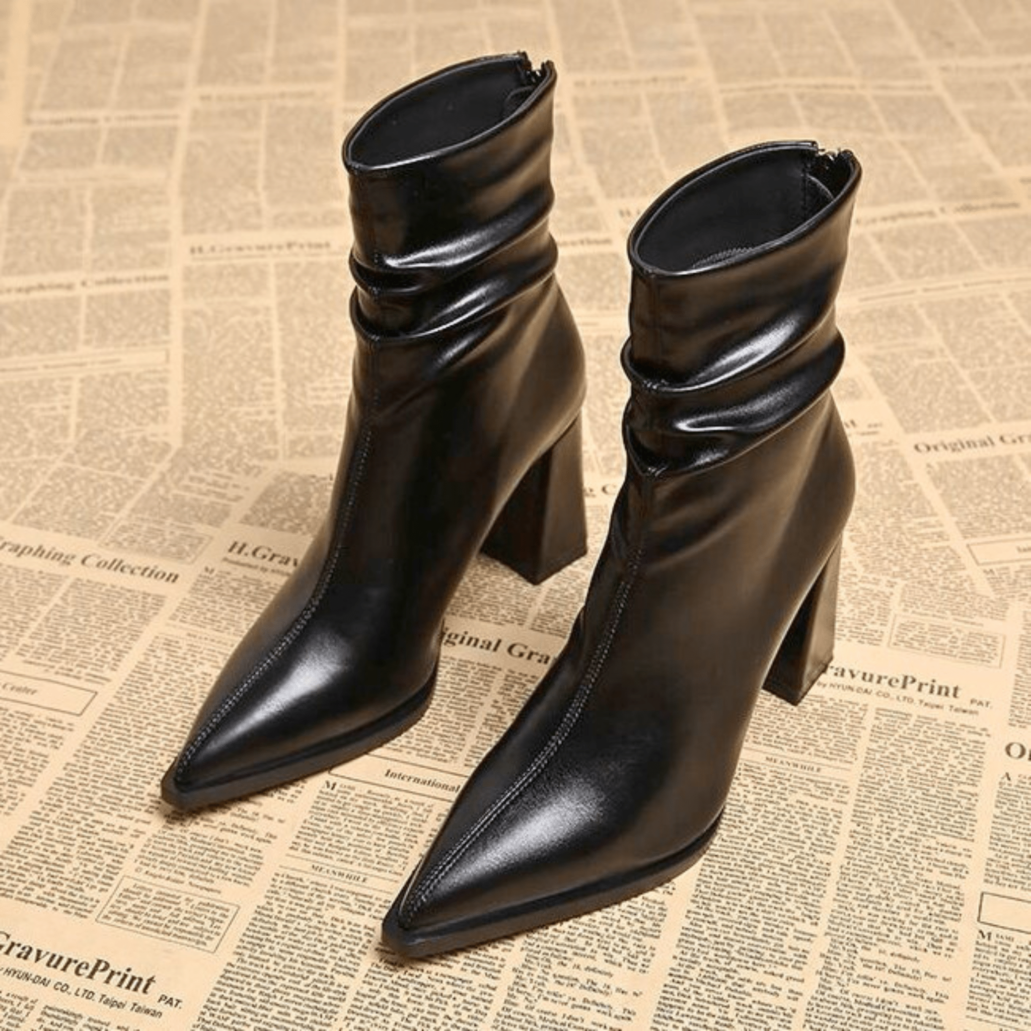 Black / 11